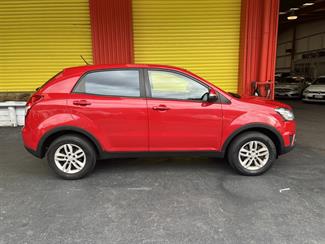 2015 Ssangyong Korando - Thumbnail