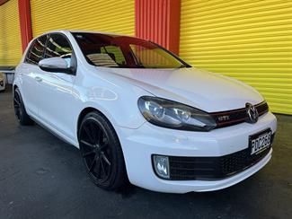 2012 Volkswagen Golf - Thumbnail
