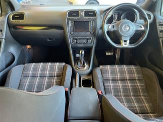 2012 Volkswagen Golf - Thumbnail