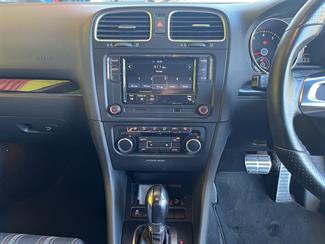 2012 Volkswagen Golf - Thumbnail