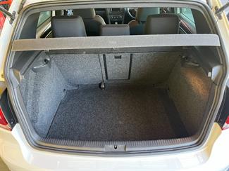 2012 Volkswagen Golf - Thumbnail