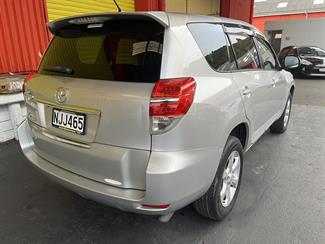 2010 Toyota Vanguard - Thumbnail