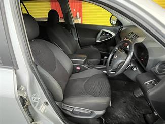 2010 Toyota Vanguard - Thumbnail