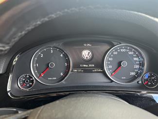 2015 Volkswagen Touareg - Thumbnail