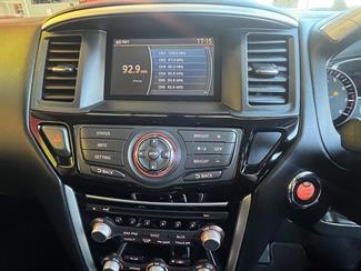 2015 Nissan pathfinder - Thumbnail