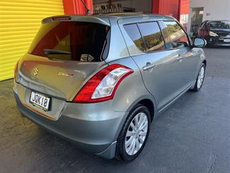 2011 Suzuki Swift - Thumbnail