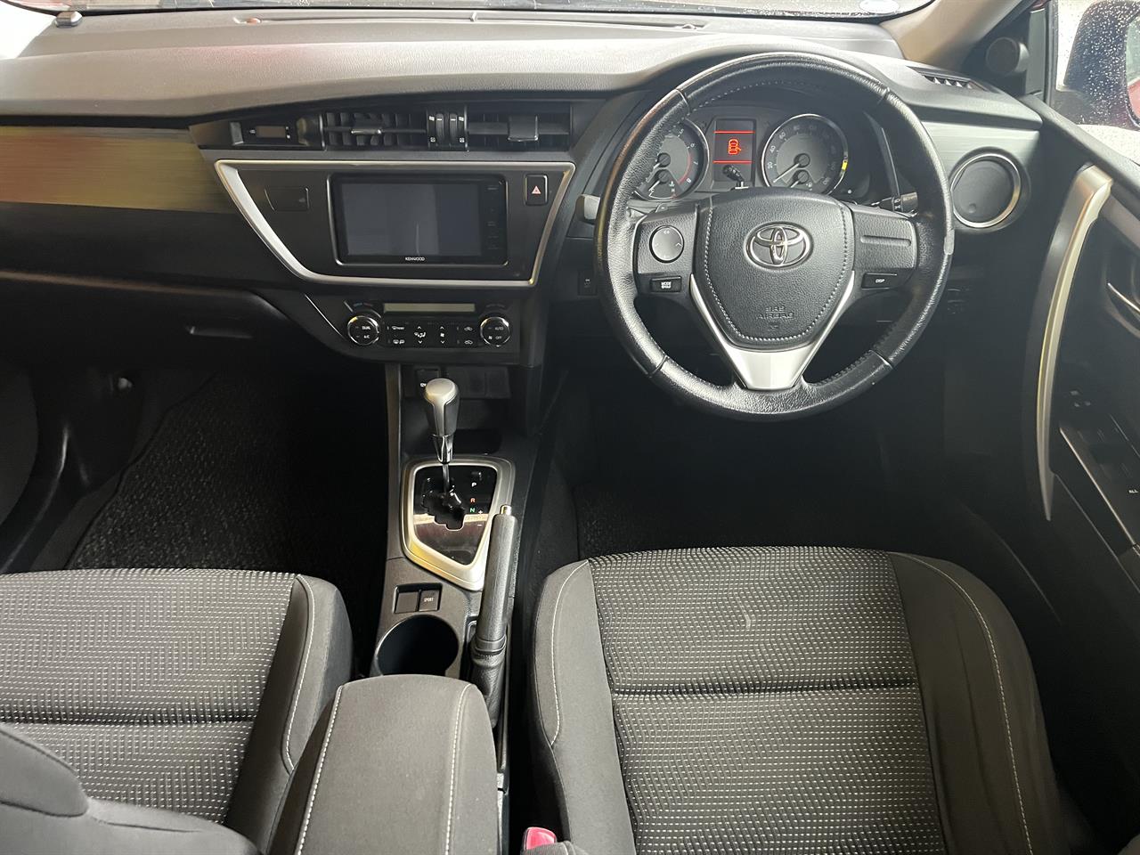 2014 Toyota AURIS