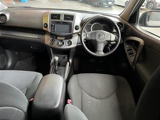 2013 Toyota RAV4 - Thumbnail