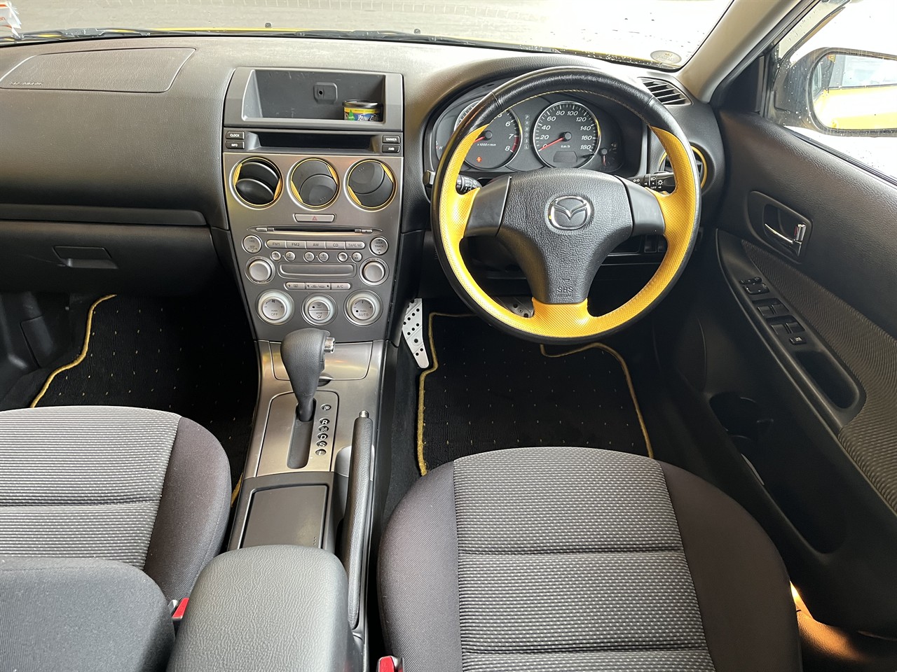 2004 Mazda Atenza