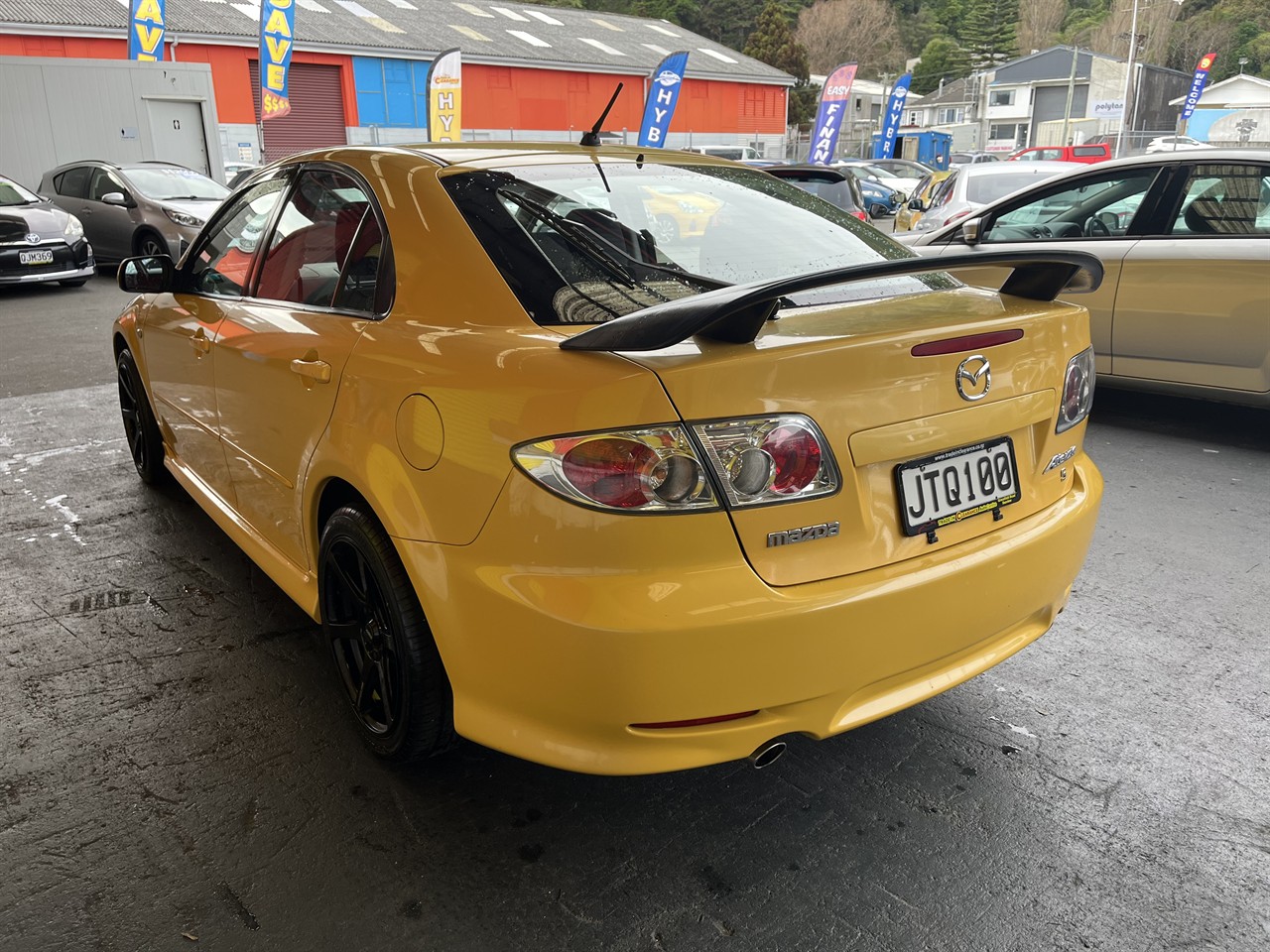 2004 Mazda Atenza