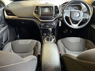 2017 Jeep Cherokee - Thumbnail