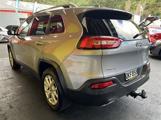 2017 Jeep Cherokee - Thumbnail