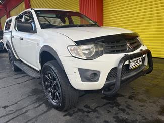 2011 Mitsubishi Triton