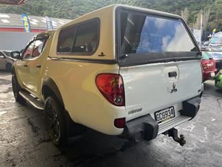 2011 Mitsubishi Triton - Thumbnail