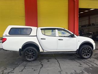 2011 Mitsubishi Triton - Thumbnail