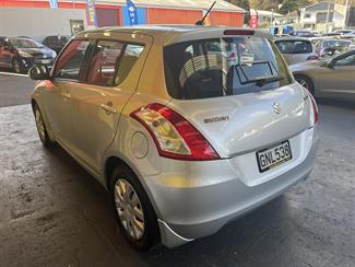 2012 Suzuki Swift - Thumbnail