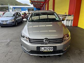 2012 Volkswagen Passat - Thumbnail