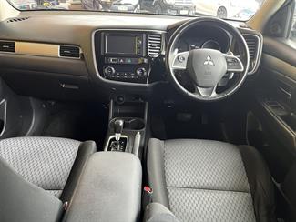 2013 Mitsubishi Outlander - Thumbnail