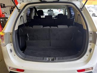 2013 Mitsubishi Outlander - Thumbnail