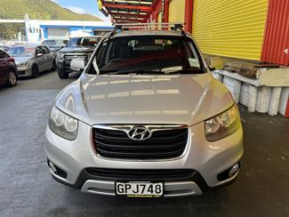 2012 Hyundai Santa Fe - Thumbnail