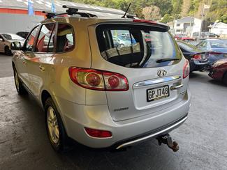 2012 Hyundai Santa Fe - Thumbnail