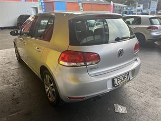 2009 Volkswagen Golf - Thumbnail
