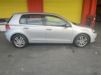 2009 Volkswagen Golf - Thumbnail