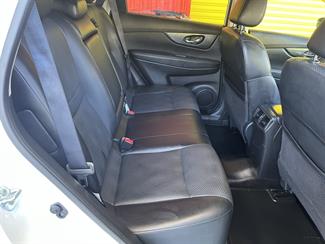 2015 Nissan X-Trail - Thumbnail