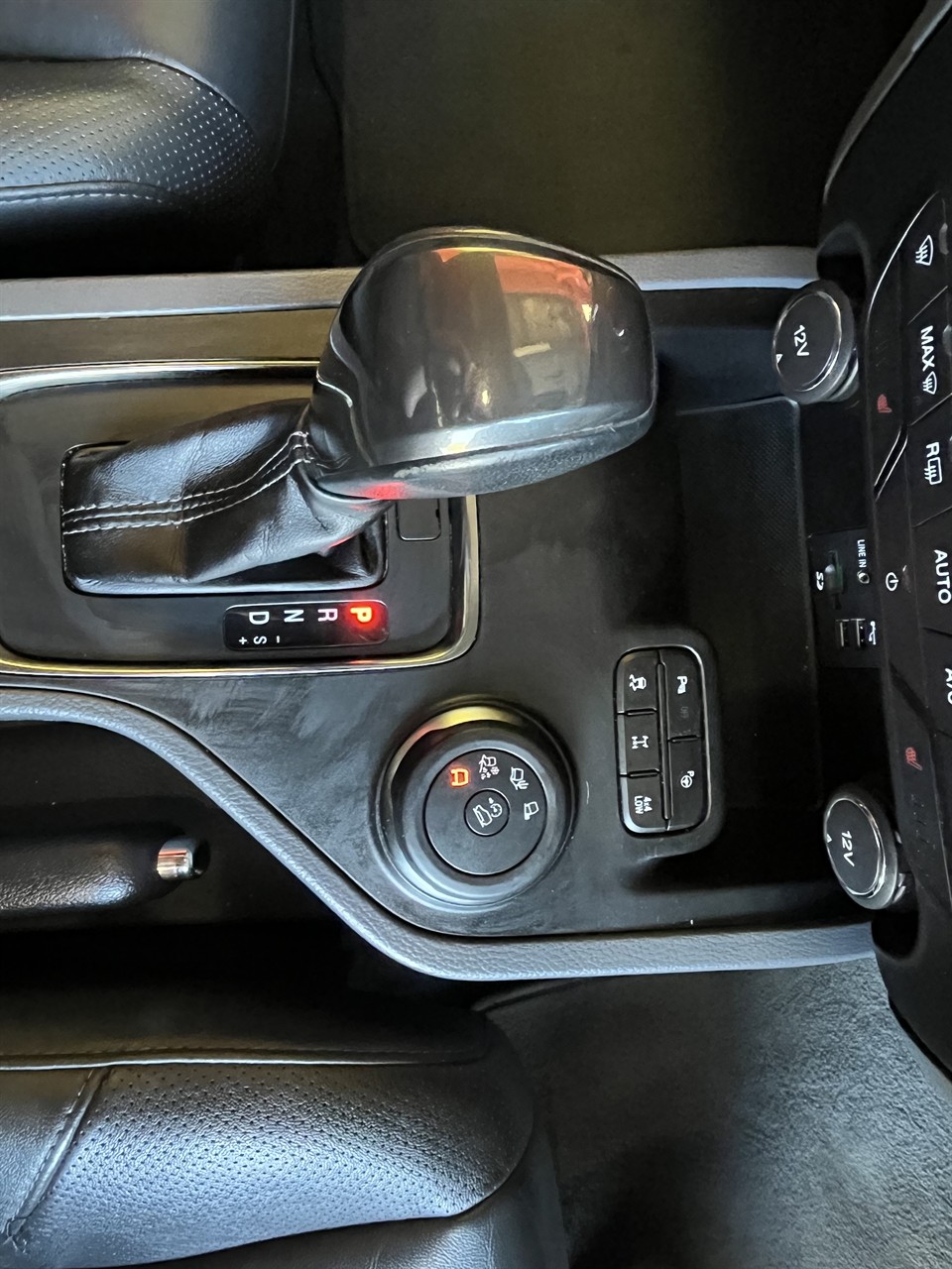 2016 Ford Everest