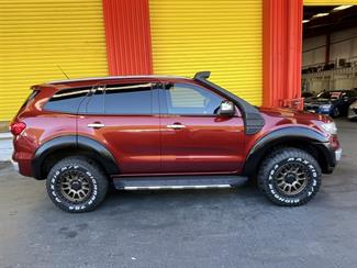 2016 Ford Everest - Thumbnail