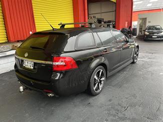 2017 Holden Commodore - Thumbnail