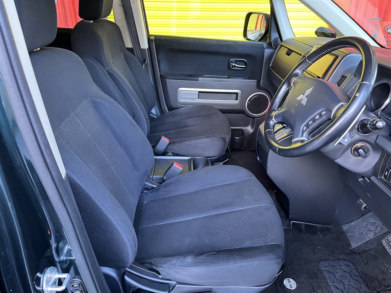 2013 Mitsubishi DELICA