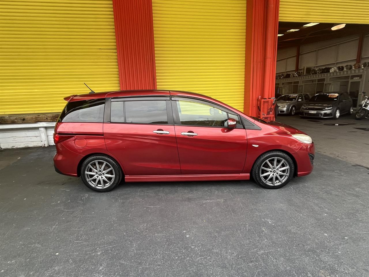 2013 Mazda Premacy