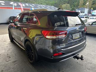 2017 Kia Sorento - Thumbnail