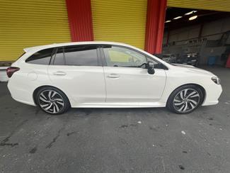 2016 Subaru Levorg - Thumbnail