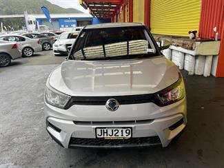 2015 Ssangyong Tivoli - Thumbnail