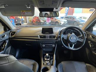 2017 Mazda Axela - Thumbnail