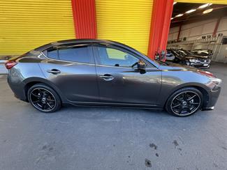 2017 Mazda Axela - Thumbnail