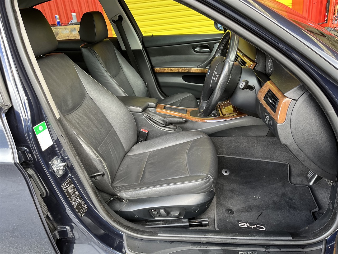 2006 BMW 320i