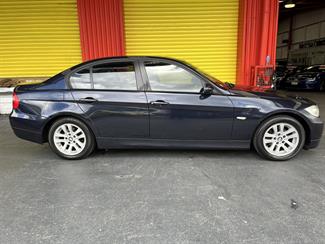 2006 BMW 320i - Thumbnail