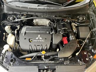 2006 Mitsubishi Outlander - Thumbnail