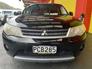 2006 Mitsubishi Outlander - Thumbnail