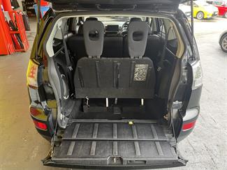 2006 Mitsubishi Outlander - Thumbnail
