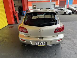 2005 Mazda MAZDA3 - Thumbnail