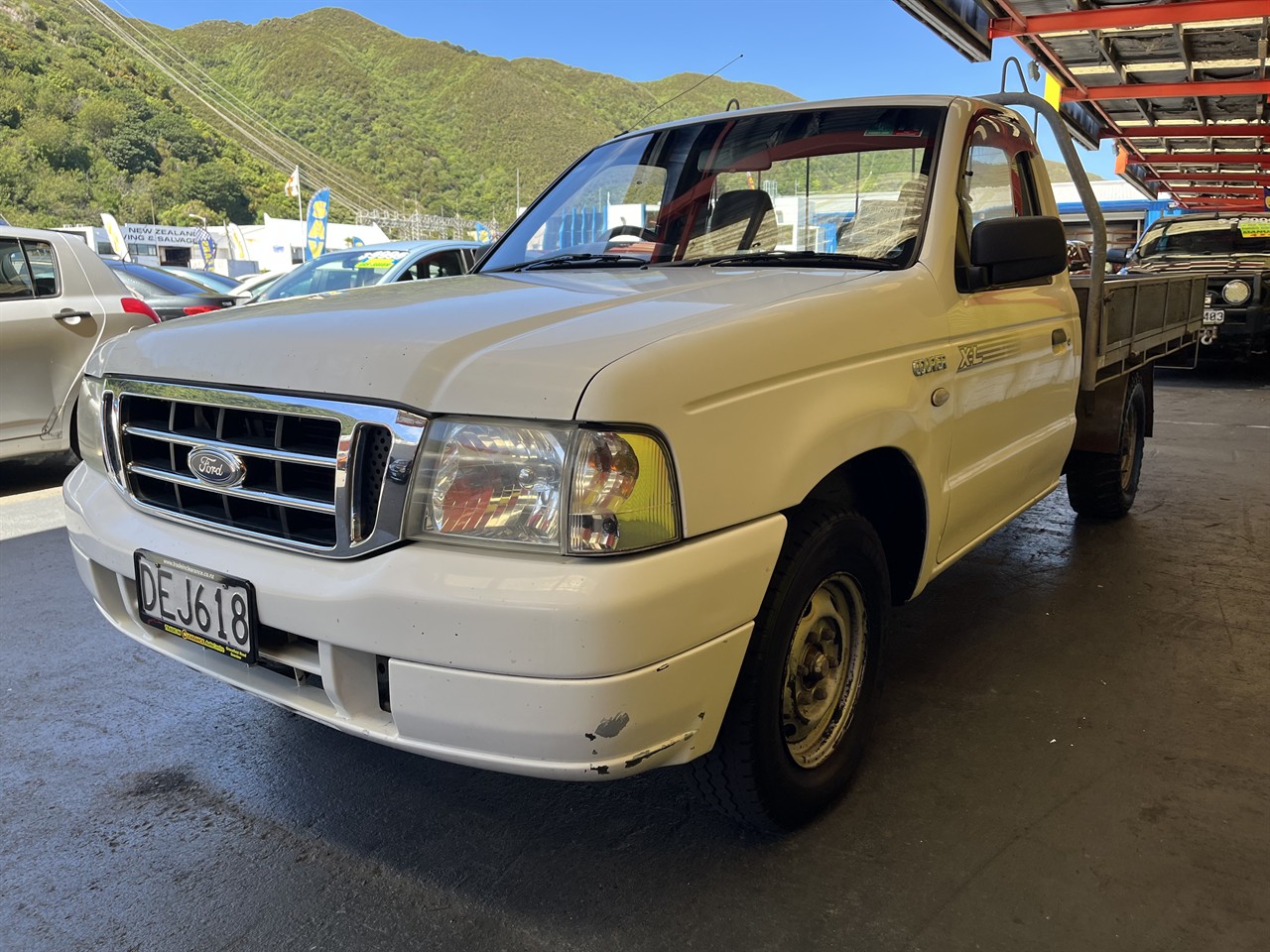 2006 Ford Courier
