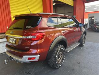 2016 Ford Everest - Thumbnail