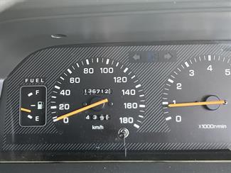 2014 Mitsubishi l300 - Thumbnail