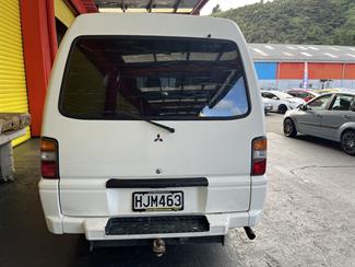 2014 Mitsubishi l300 - Thumbnail