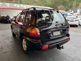 2004 Hyundai Santa Fe - Thumbnail