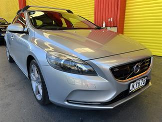 2013 Volvo v40 - Thumbnail